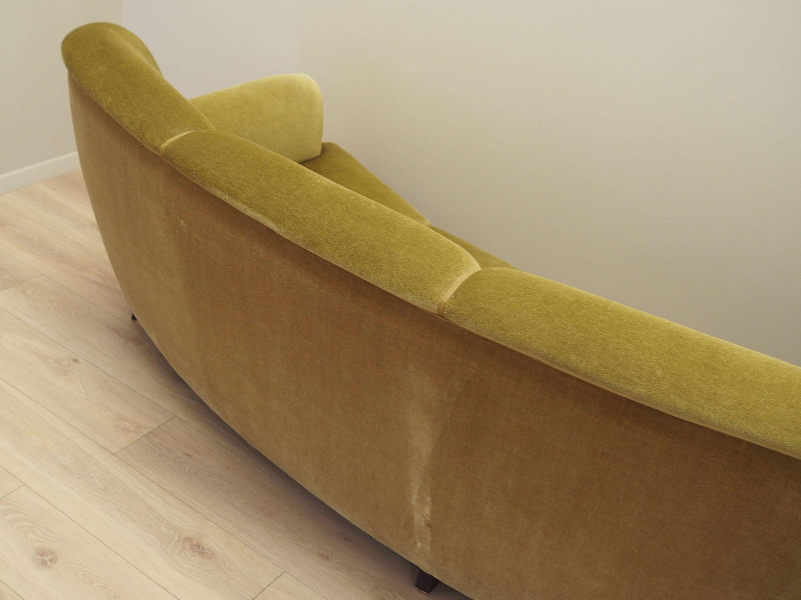 Vintage Danish Sofa in Green Velour, 1960s - 10