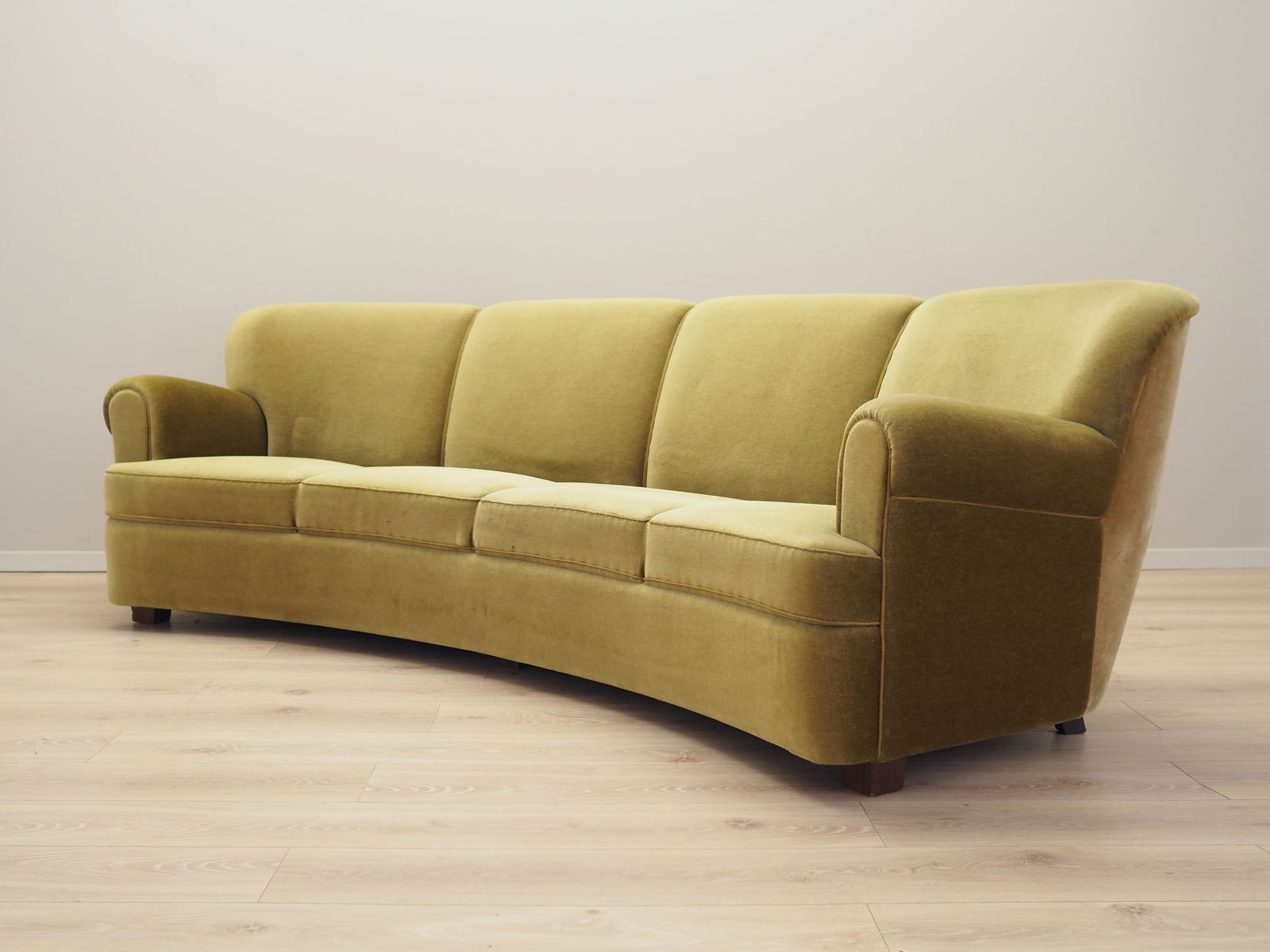Vintage Danish Sofa in Green Velour, 1960s - 3