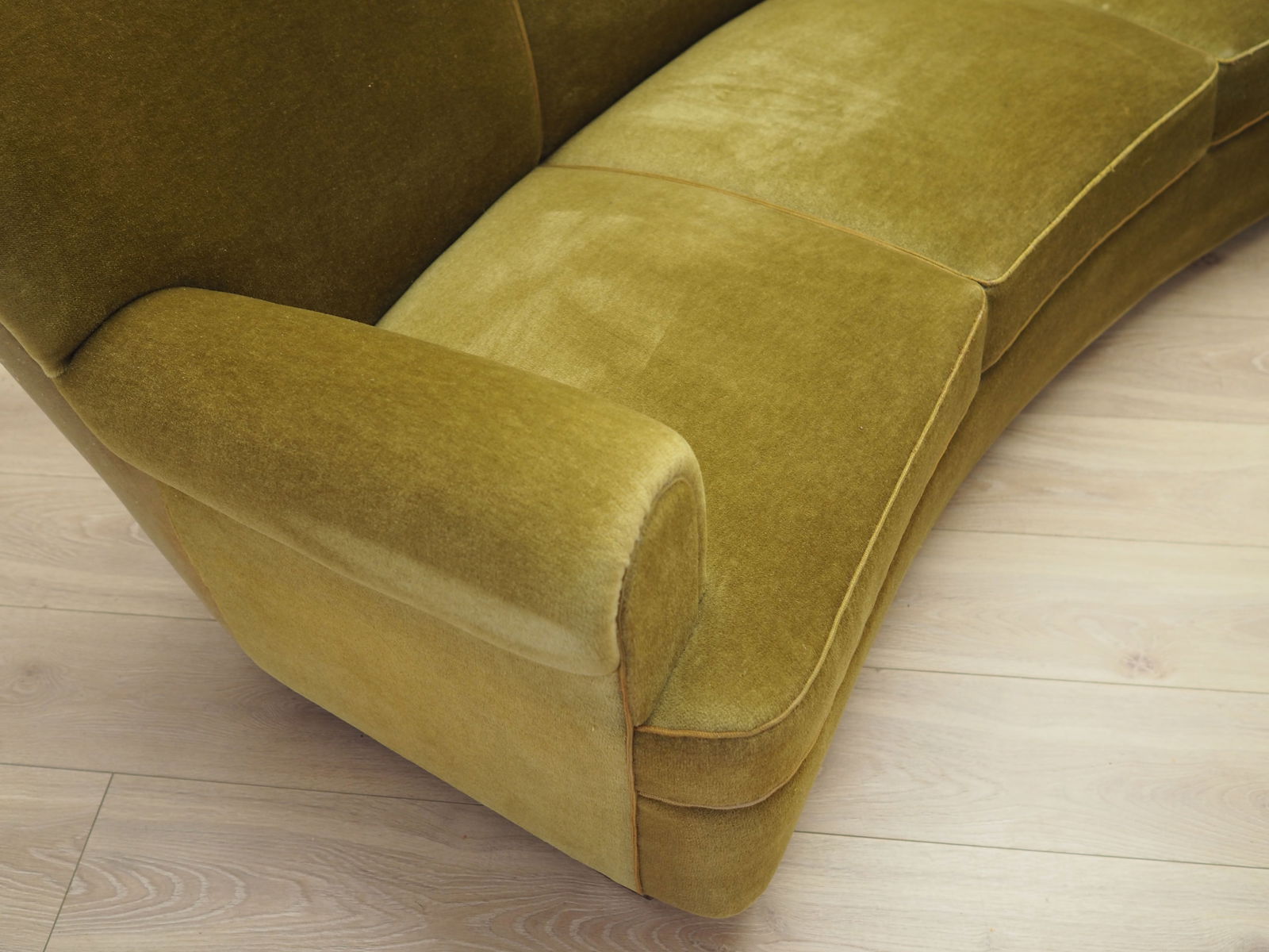 Vintage Danish Sofa in Green Velour, 1960s - 7