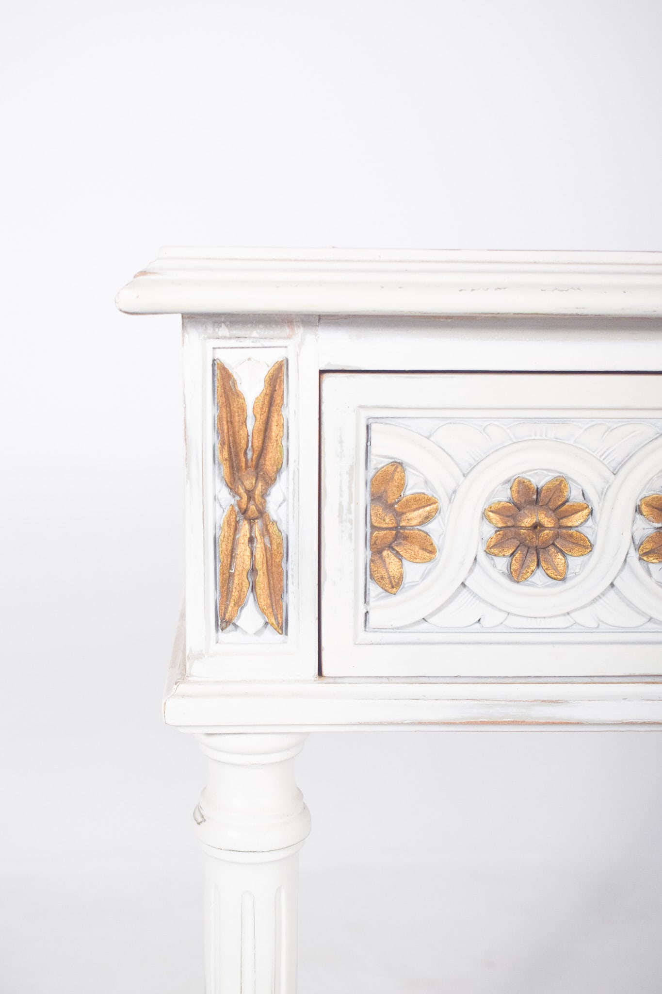 Portuguese White Painted Console with Gilding, 1890s - 7
