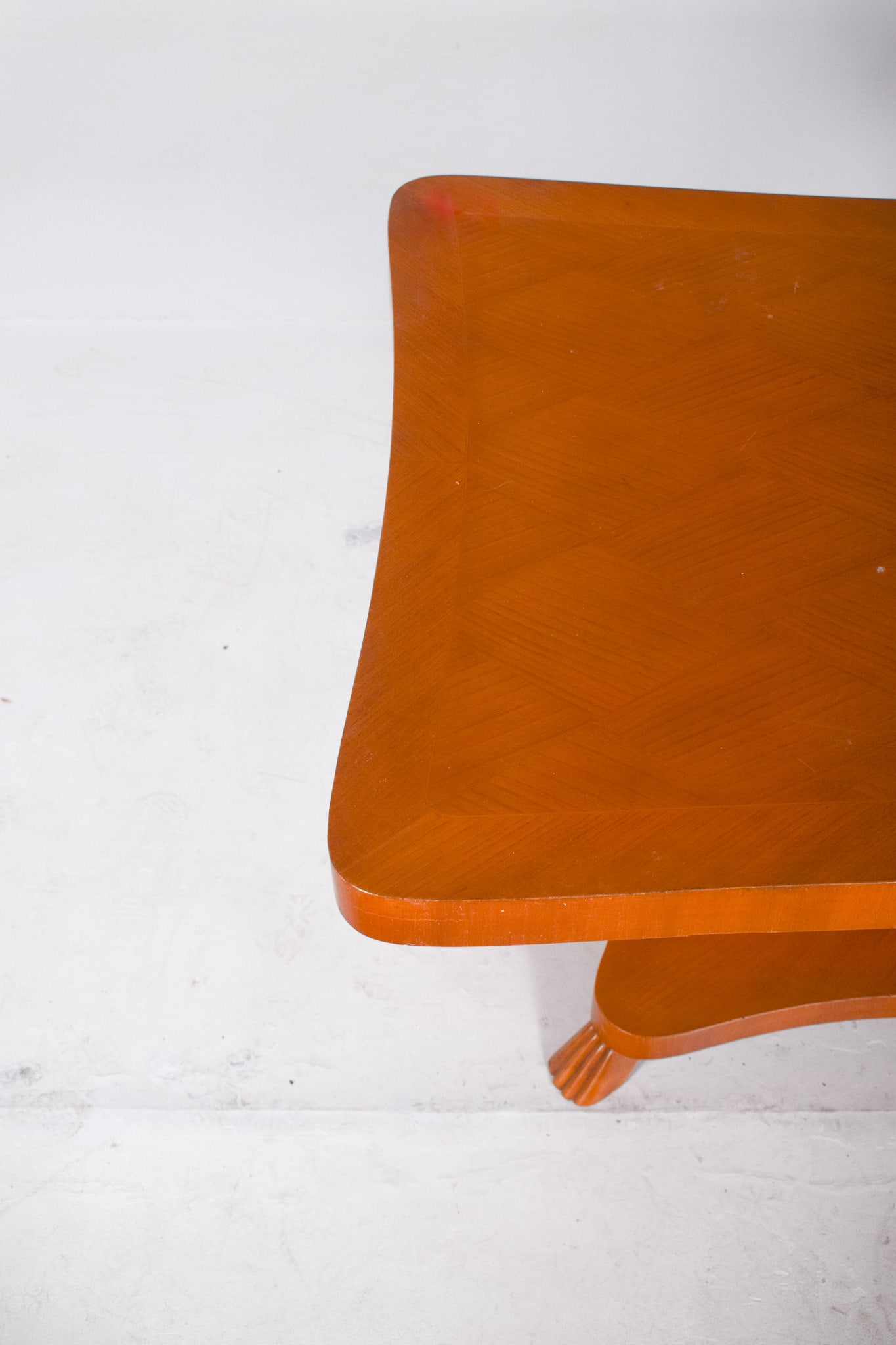 English Dining Table with Central Pedestal, 1920s - 2