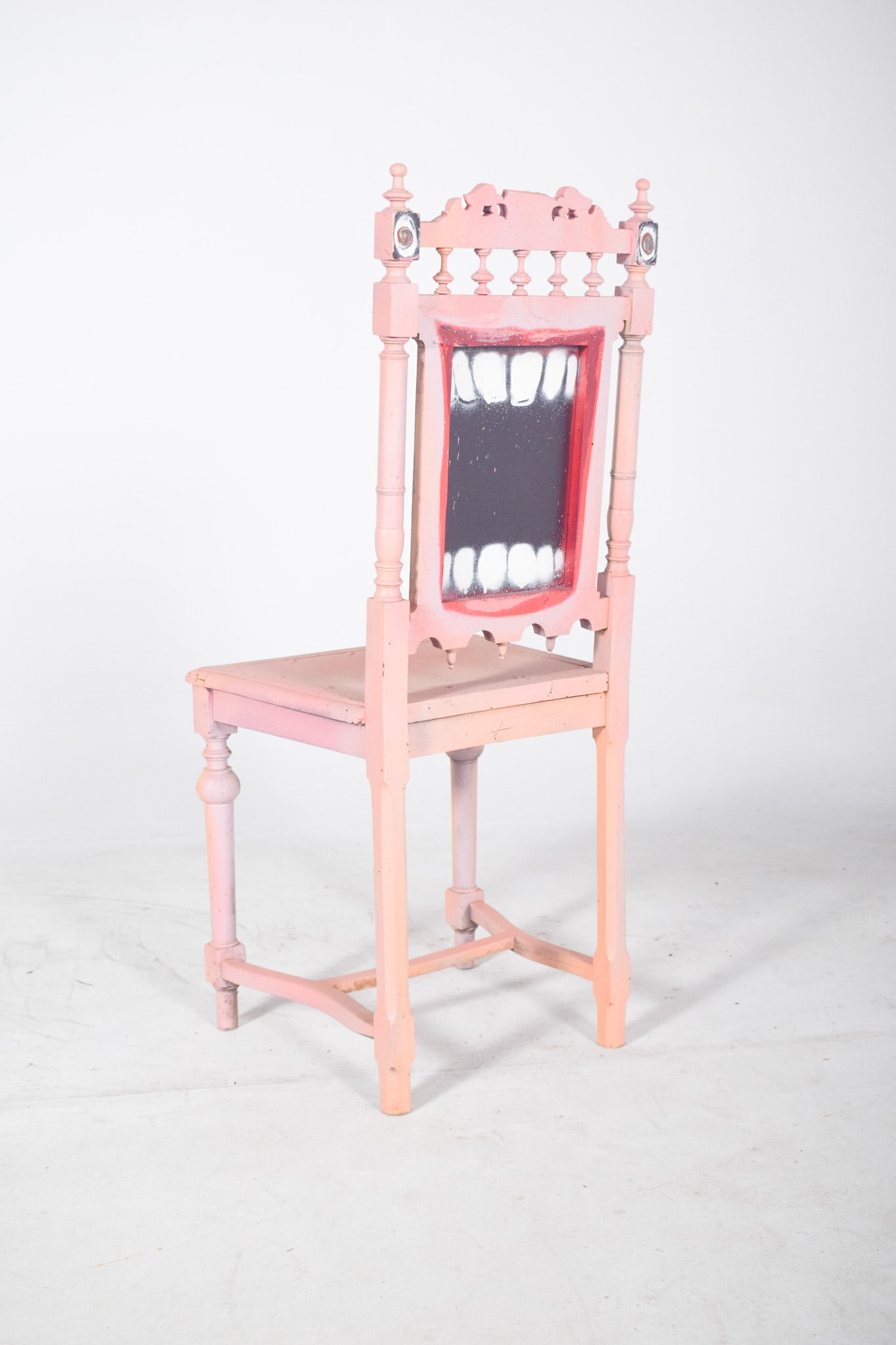 Portuguese Painted Teeth Chair by Francisco Camilo - 6