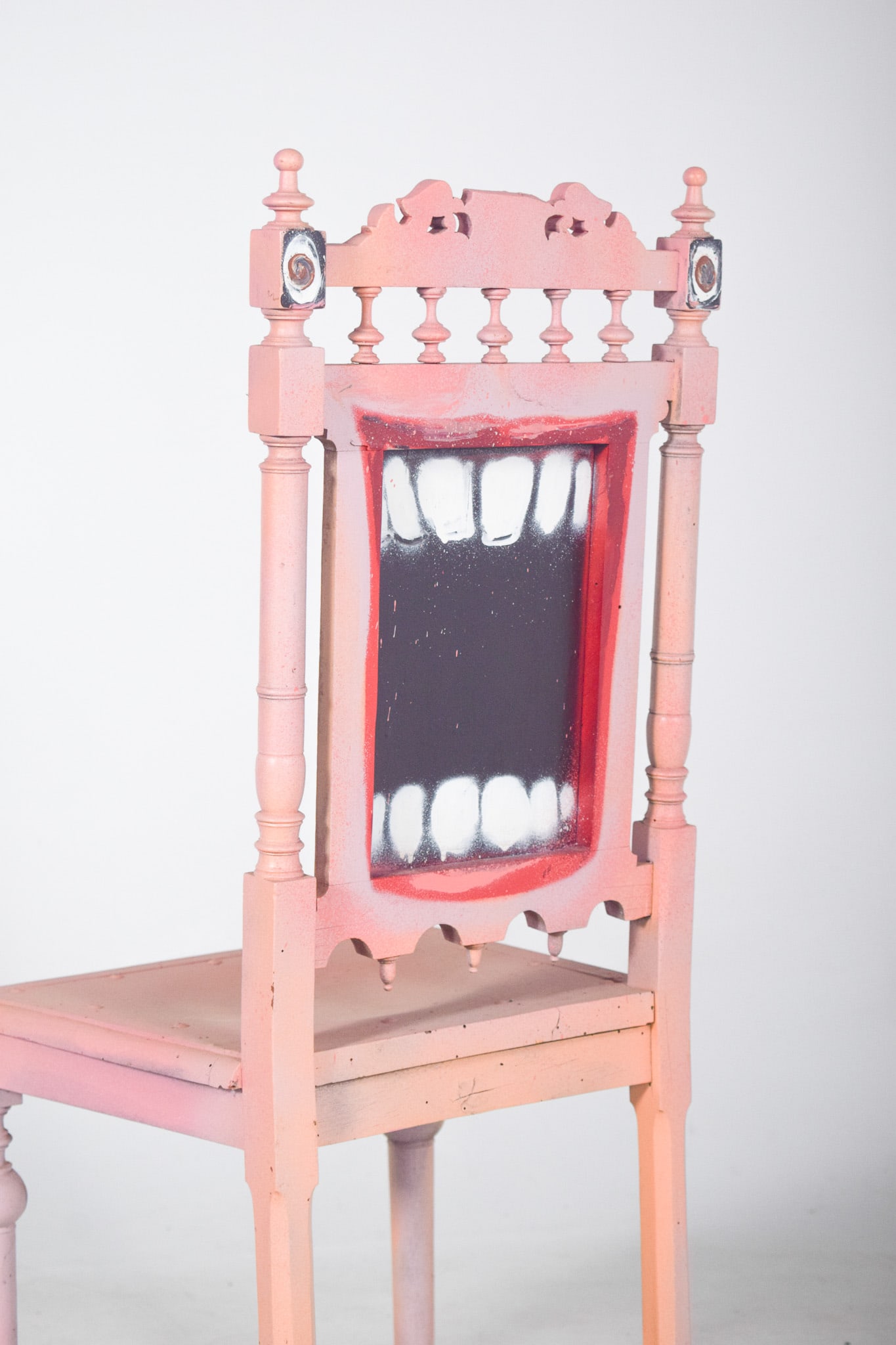 Portuguese Painted Teeth Chair by Francisco Camilo - 7