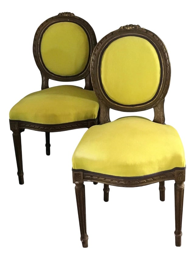 French Provincial Wooden Chairs in Linen, Set of 2: These fine French Mid-19th Century wooden chairs have an eclectic style and with theirs yellow linen upholstery they can give a touch of brightness in every room. They can be put on the side of a