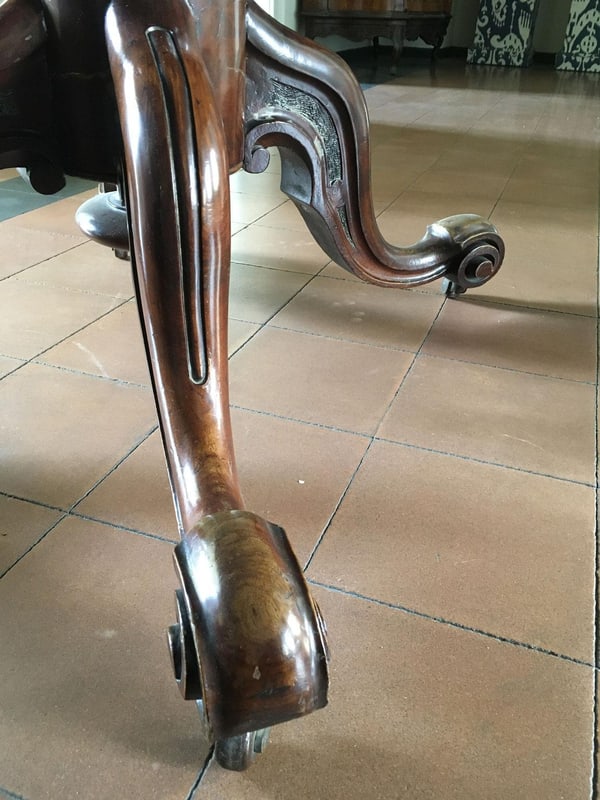 Victoria Walnut Tilt Top Table attributed to Filmer - 12