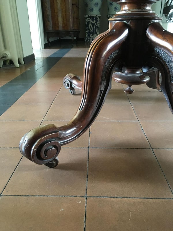 Victoria Walnut Tilt Top Table attributed to Filmer - 7