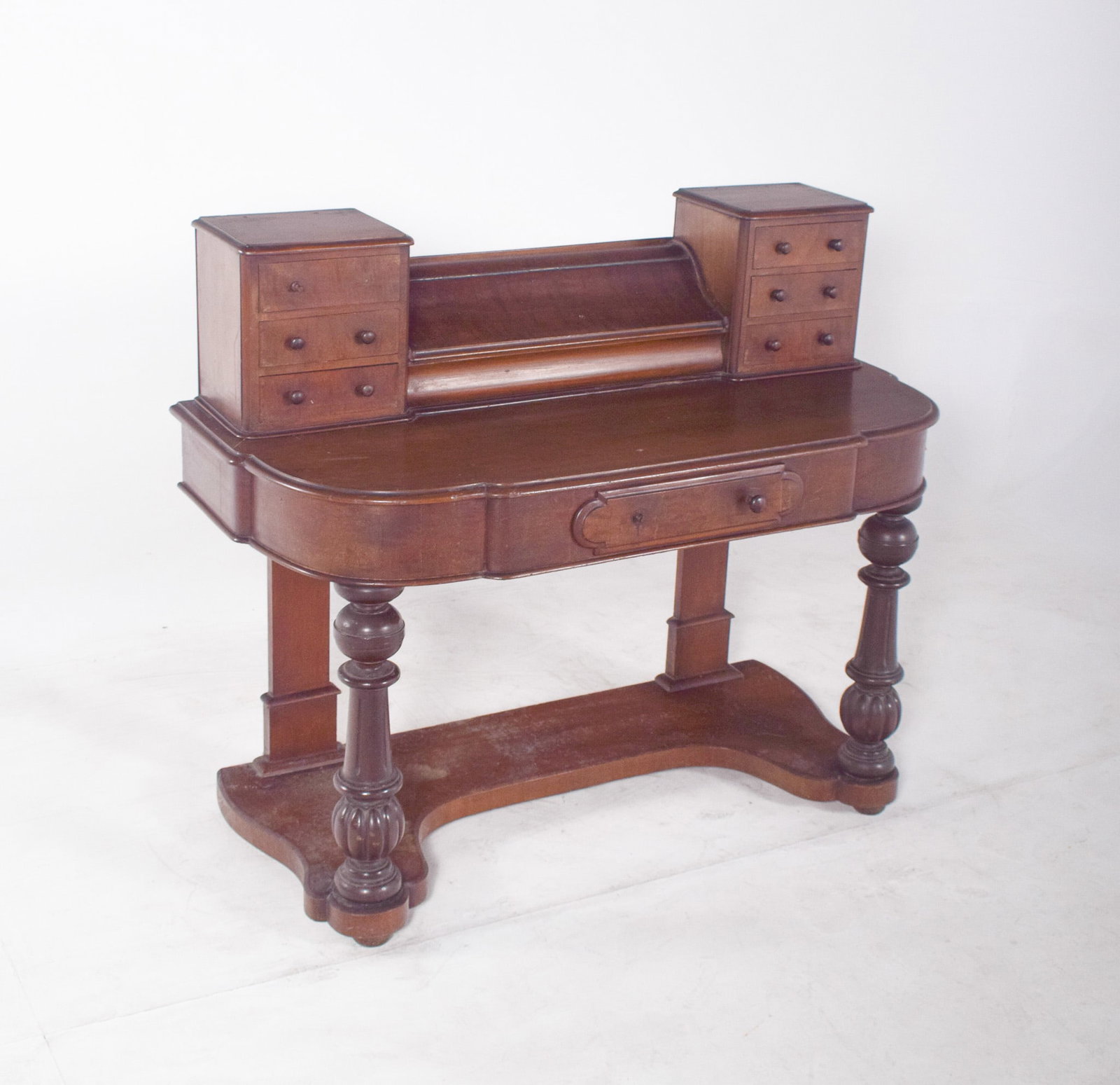 Antique English Desk with Carved Feet, 1890s - 13