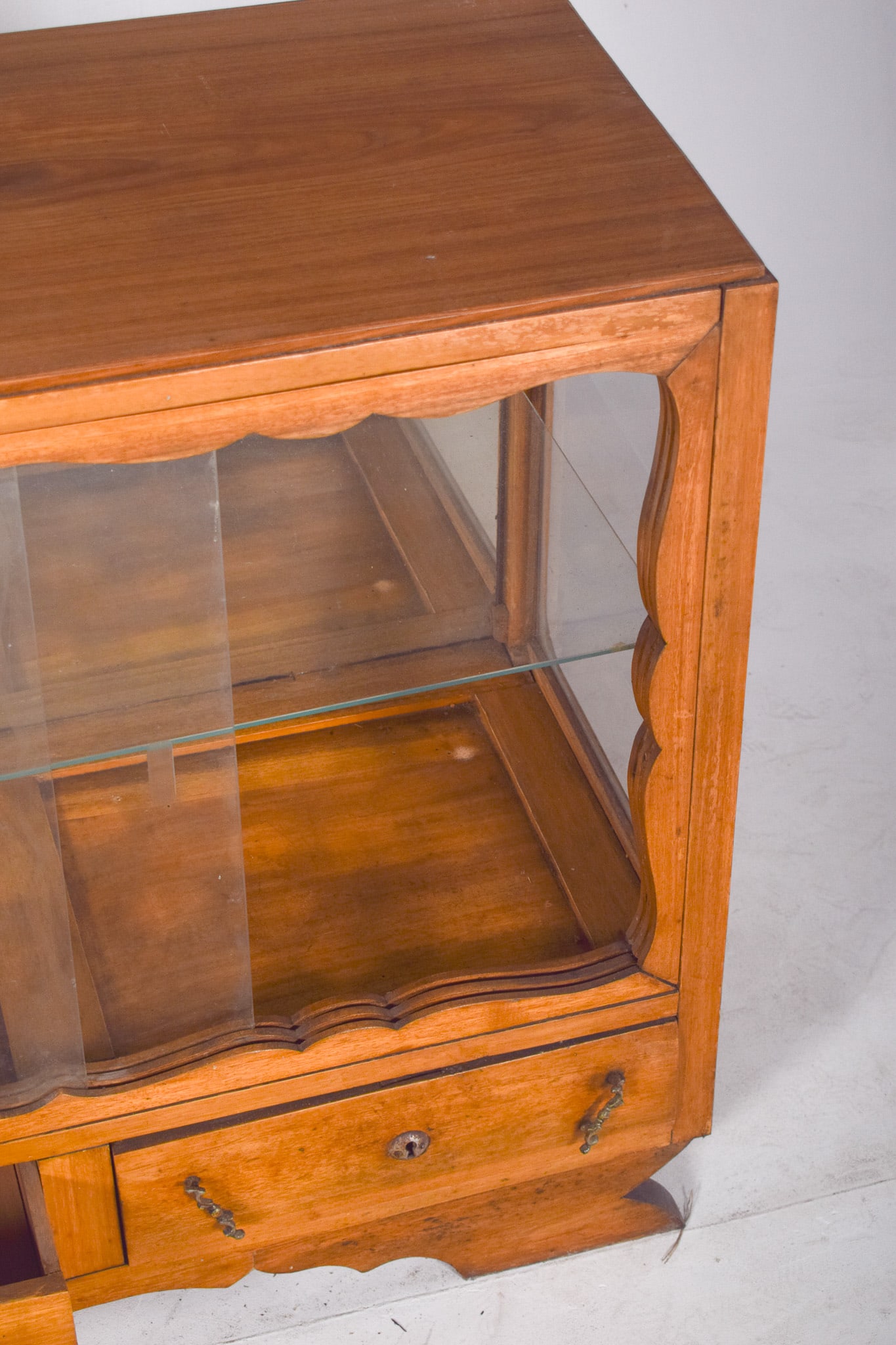 Vintage European Sideboard with Display Case, 1920s - 12