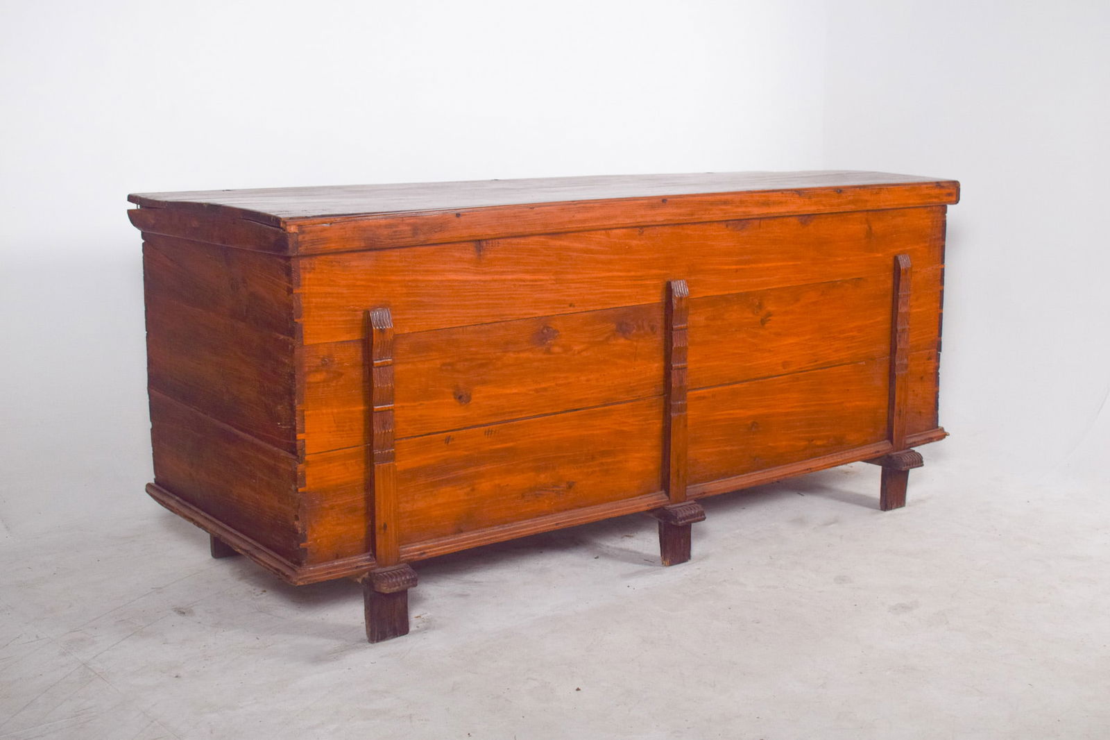 Large Portuguese Pine Chest, 1890s - 5