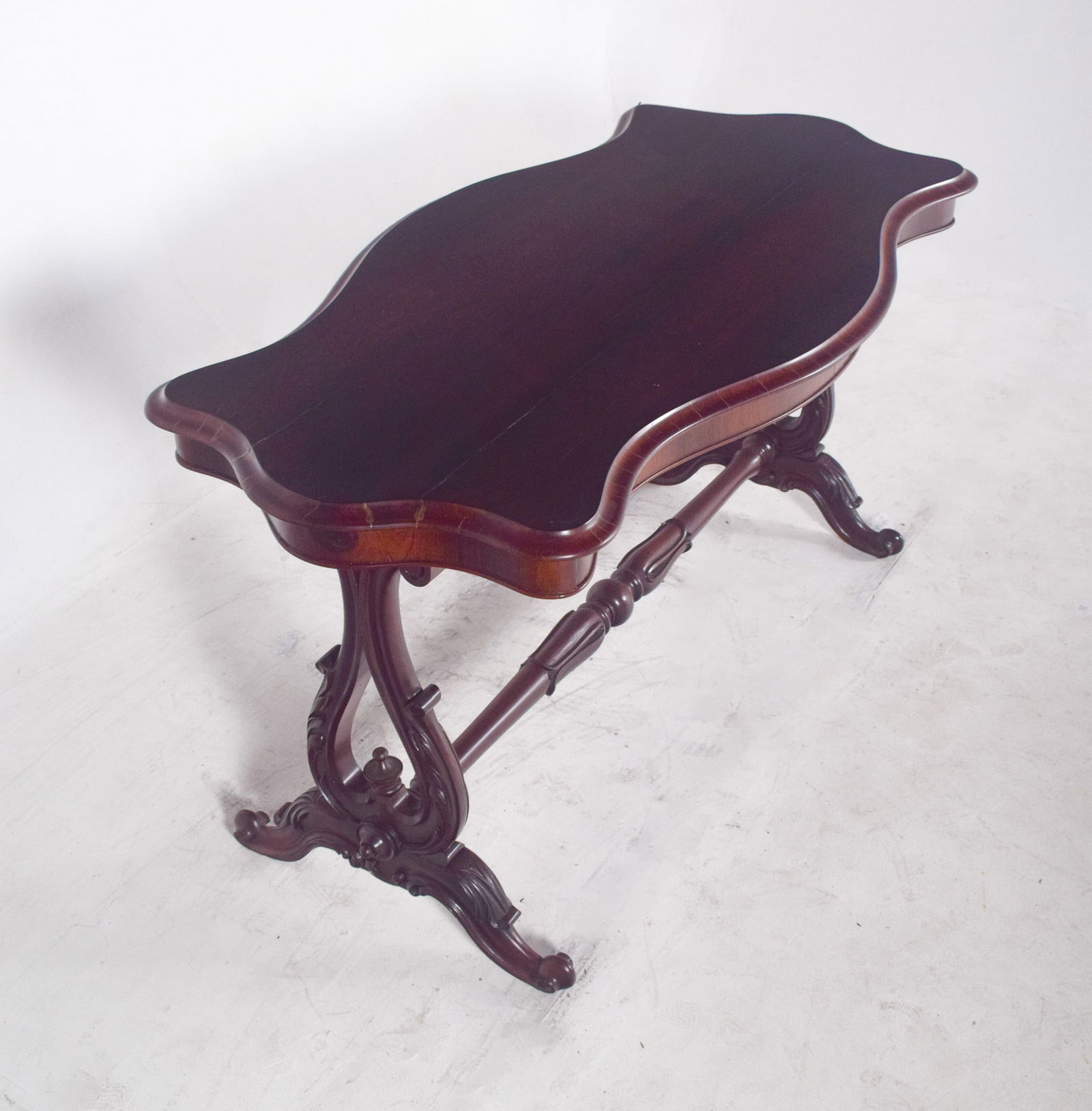 English Victorian Coffee Table in Rosewood, 1890s - 8