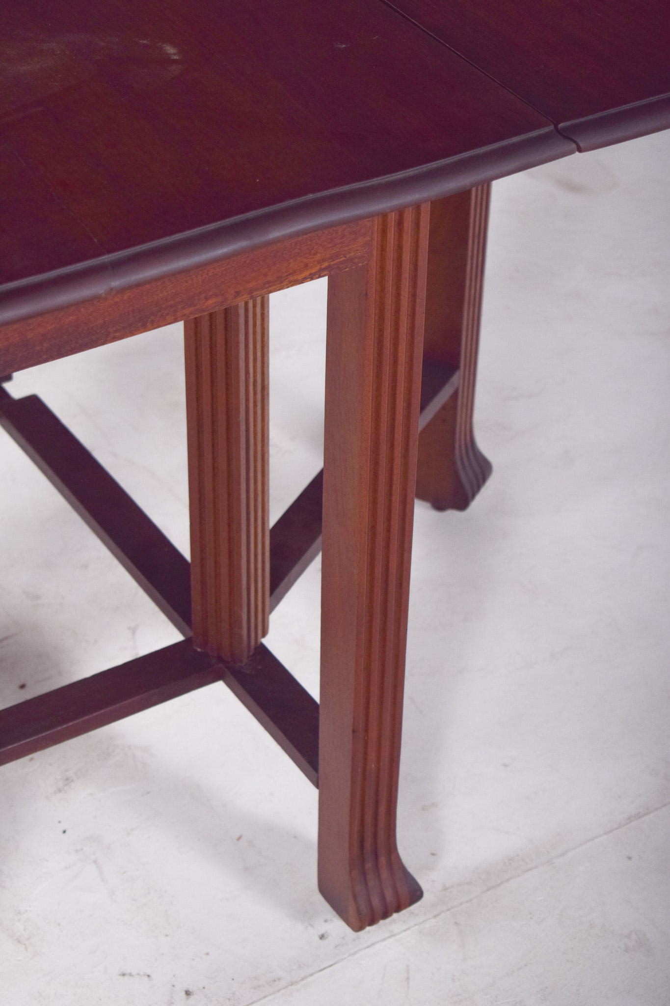 Antique European Flip Flap Oval-Top Table - 11