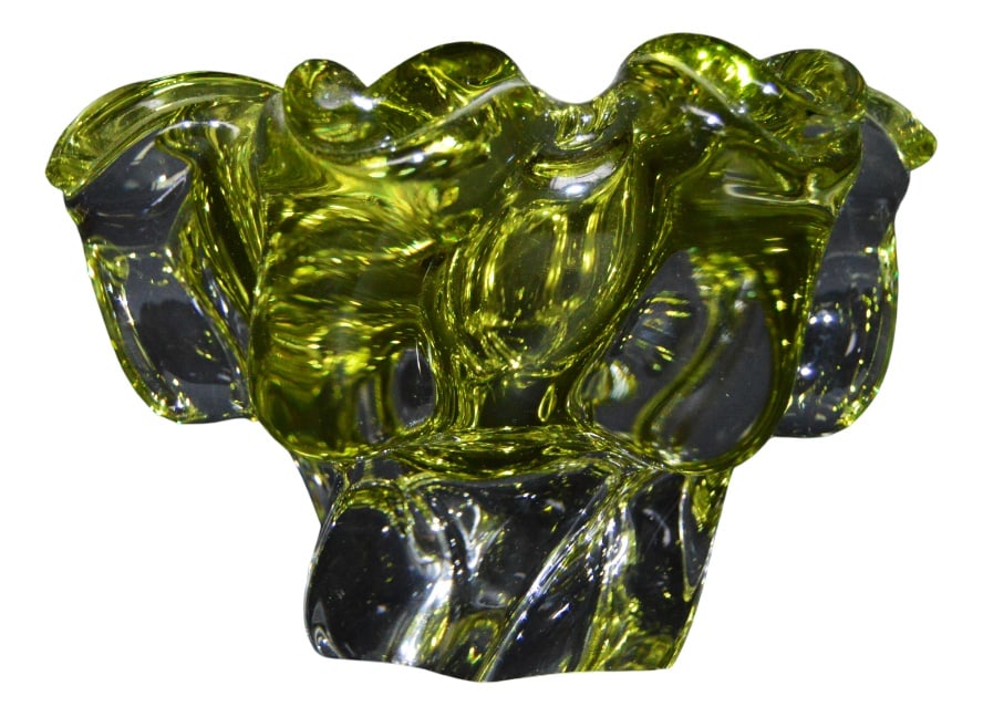 Large Murano Glass Floral Shell Ashtray, Italy, 1970s: Murano glass bowl, ashtray element Origin: Murano, Italy Decade: 1970s This original vintage glass bowl element, ash tray was produced in the 1970s in Murano, Italy. It is made in Sommerso technique a