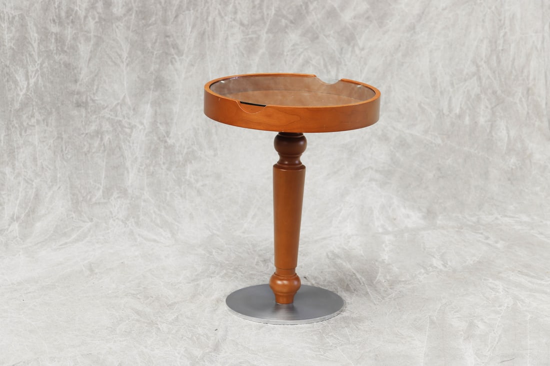 Vintage Side Table in Walnut - 2