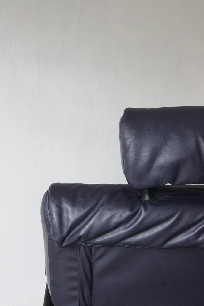 Vintage Italian Lounge Chair in Leather - 9