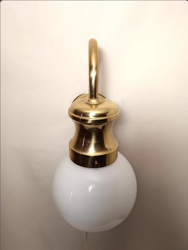 Large Sconce in Brass and Opaline, 1950s - 3