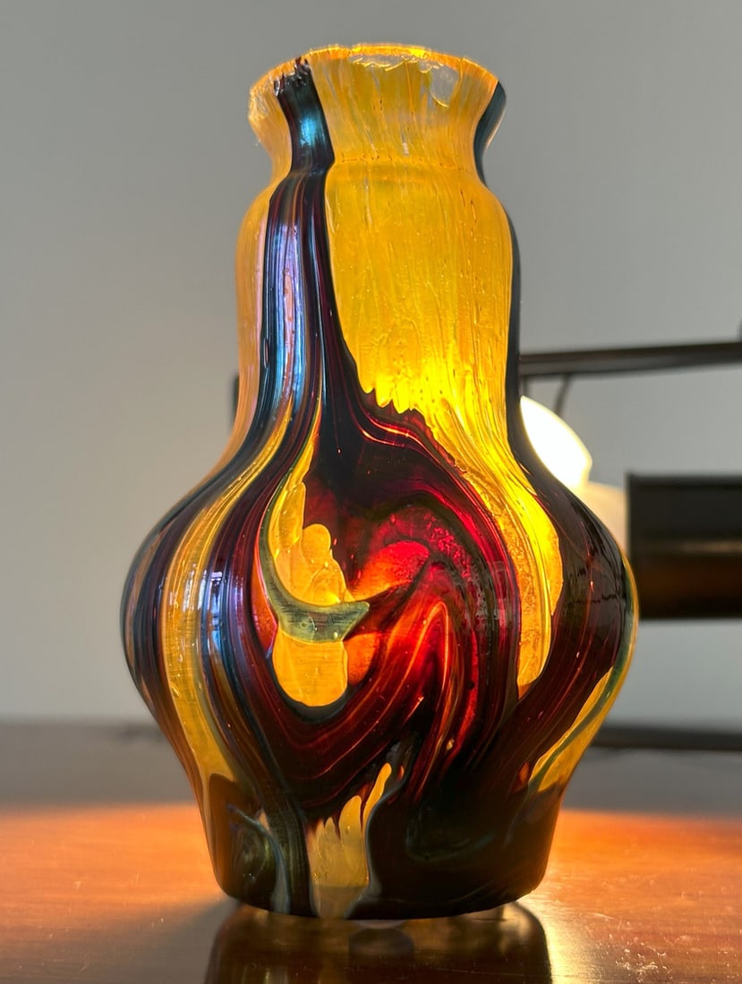 Art Nouveau Iridescent Glass Vase, 1890s - 7