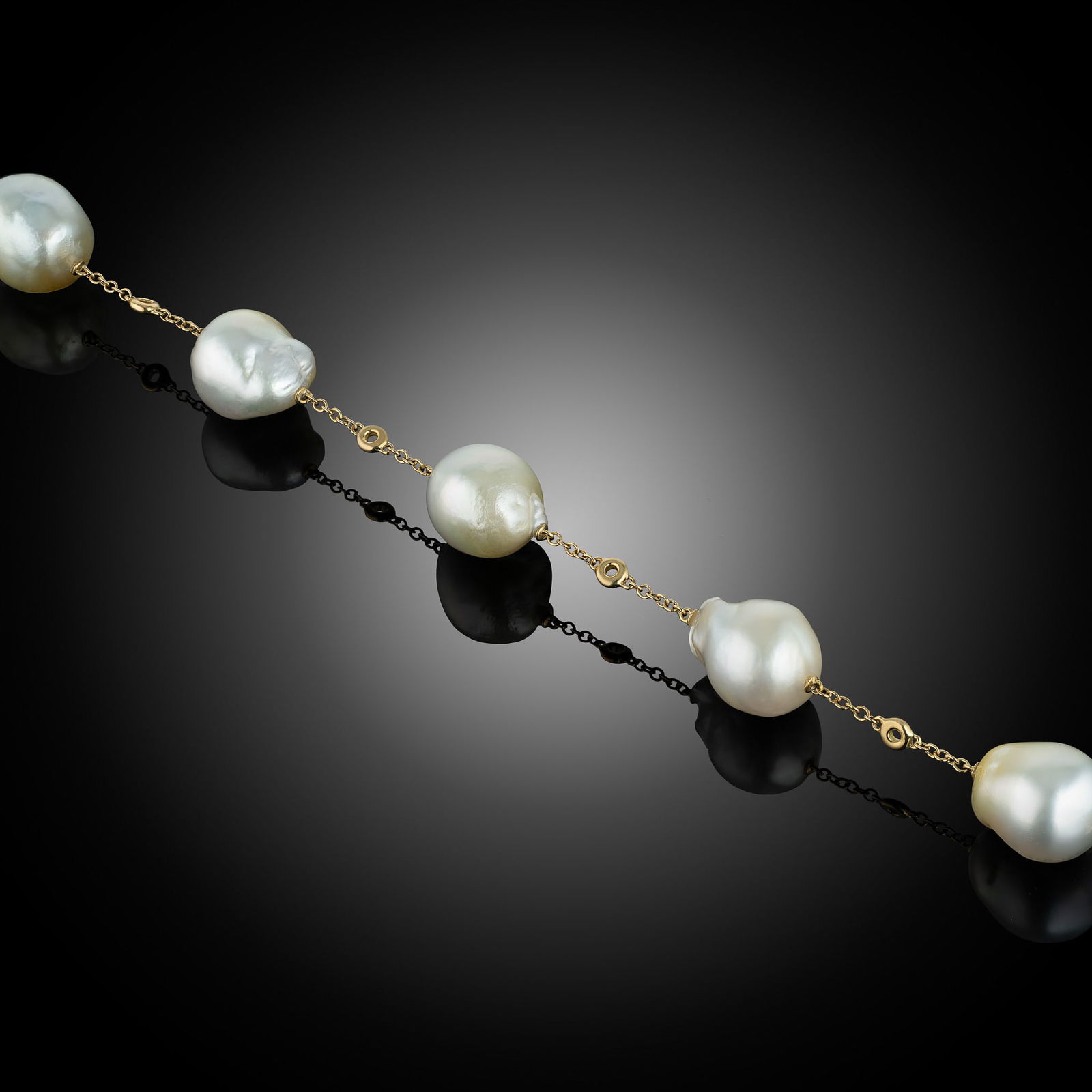 18 Carat Cream South Sea Baroque Pearl Chain Bracelet - 2