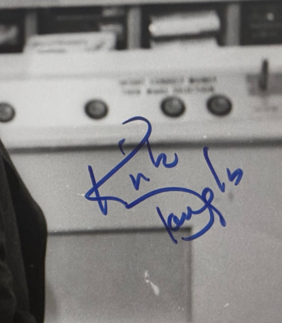 Kirk Douglas Hand Signed 25cm x 20cm Official Film Publicity Photo. COA Supplied On All Items Upon (1 of 2)