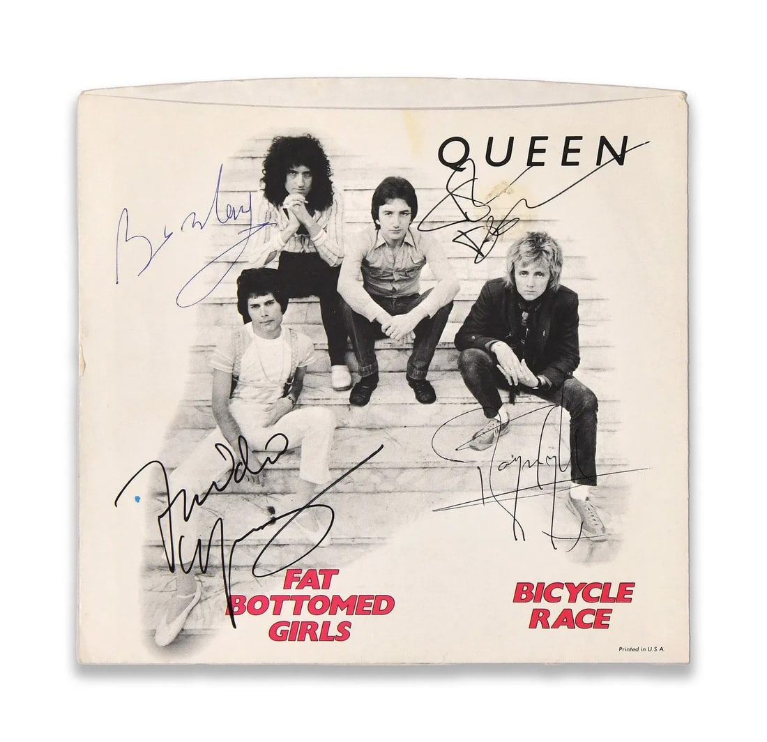 QUEEN (1971-), BICYCLE RACE / FAT BOTTOMED GIRLS 7-INCH SINGLE: QUEEN (1971-), BICYCLE RACE / FAT BOTTOMED GIRLS 7-INCH SINGLE Signature: Freddie Mercury, Brian May, Roger Taylor, John Deacon Description: A vintage 7-inch single release of Queen's "Bicycle Race" b