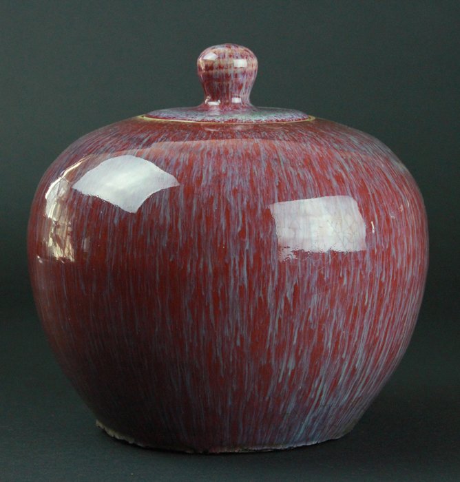Chinese Red-Glazed Ware Jar With Cover (1 of 7)