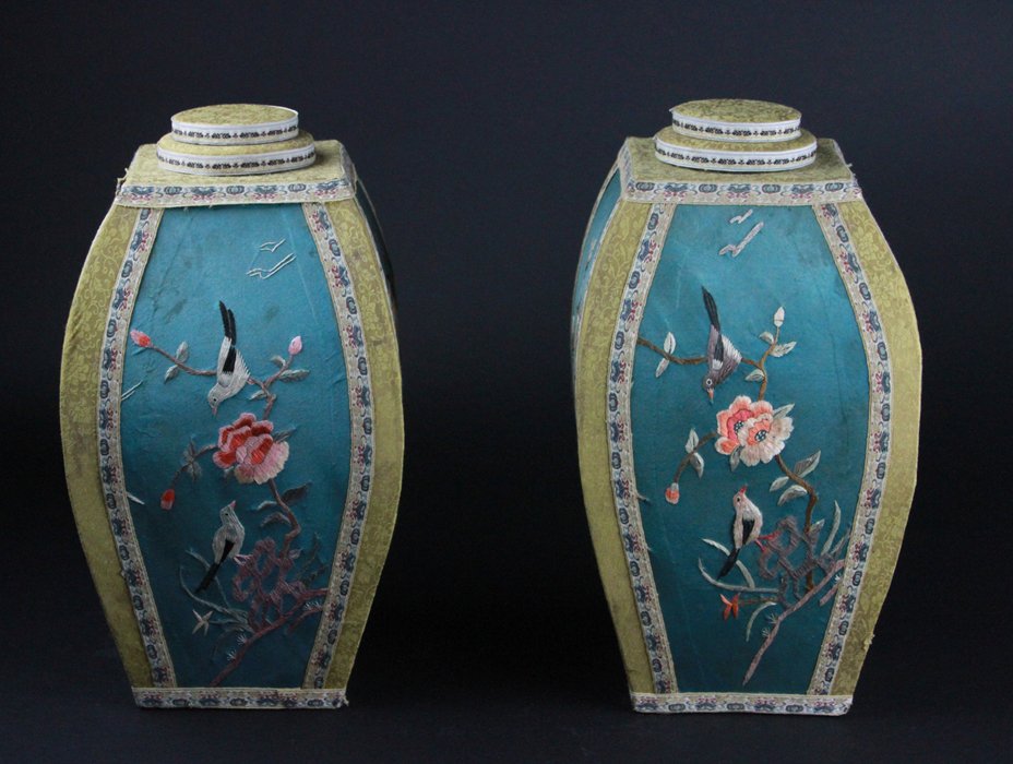 Chinese Tea Caddy (1 of 7)