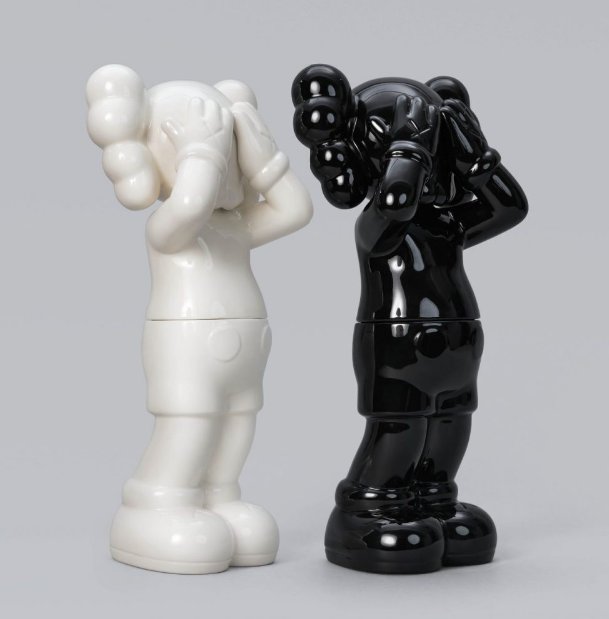 Kaws, born in 1974 in the United States (1 of 5)