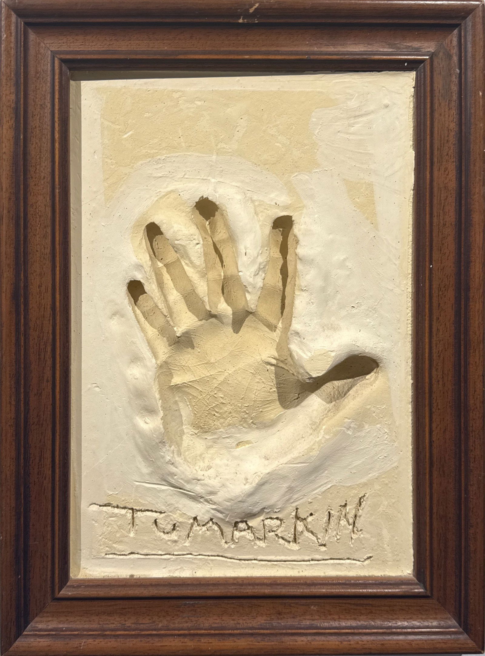 Igael Tumarkin: Self-portrait (artist's handprint) on painted plaster, 41x30 cm, signed, 1970s, framed, rare work!, Yigal Tumarkin, Israeli, born in Germany, 1933-2021. Winner of the Asharel Prize for 2004. In additi