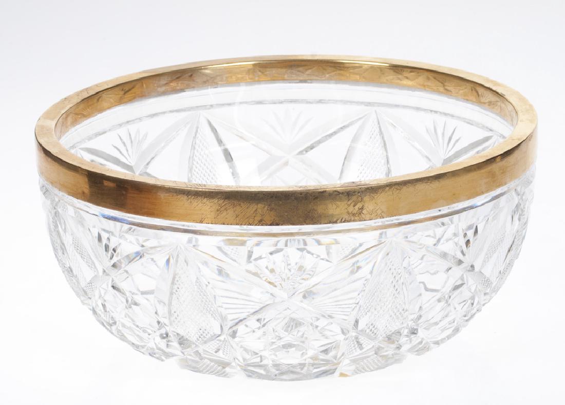 Crystal bowl with a gold-plated silver finish, Russia: 19/20th century. Russia, made by Grachev brothers. Silver, 84 Proof, diameter 22.5 cm, height 10.3 cm
