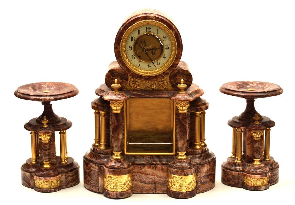 French marble fireplace clock with columns, -: 19th century, France. Marble, gilded bronze. Clock 50x30x18 cm, columns 28x18 cm