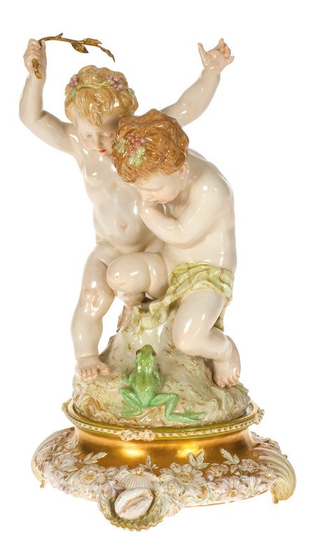 Porcelain figure - Children with the frog: Beginning of 20th century. KPM porcelain factory, Germany. Pottery, painting, gilding. Height 28 cm