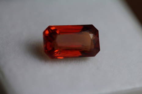 Natural Vivid Orange Sapphire 2.36 Carats - VVS: Natural Vivid Orange Sapphire 2.36 Carats - VVS..... Sapphire..............Shape - Octagon; Color-Vivid orange/ Red; Clarity-VVS ( +/- )Origin - Ceylon; Treatment - Heated