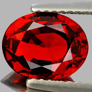 Natural Deep Orange/Red Spessartite Garnet 2.35 Ct- VVS: Natural Spessartite Garnet WEIGHT : 2.35 cts SHAPE : Oval SIZE ( L x W x D ) : 9.25 x 7.40 x 3.60 mm QUANTITY : 1 pieces COLOR : Deep Orange CLARITY : VVS ORIGIN : Nigeria HARDNESS : 7.5 LUSTER :