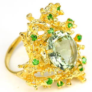 Natural Light Green Tea Amethyst, Chrome Dioposide Ring: NATURAL GREEN AMETHYST & CHROME DIOPSIDE 925 SILVER RING 14K YELLOW GOLD COATING; RING SIZE, LENGTH OF ITEM (Inch.)8.00 ( $10.00 for resize )ITEM QUANTITY1STONE SHAPEOVAL & ROUNDSTONE DIMENSION14.6 X