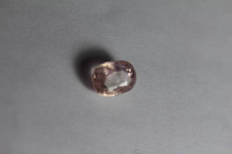 Ceylon Pink Color Sapphire 4.61 ct - EGL Certified: Stunning....4.61 ct....baby pink..(rare color)...Ceylone pink sapphire..guranteed earth mined & no treatment in any way.....oval shape..certified by EGL.....msrp 6500