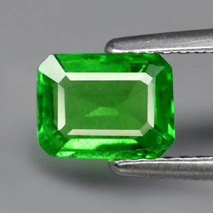 Natural Green Tsavorite Garnet 1.07 Cts: Tsavorite Garnet..........Total Carat Weight (TCW):1.07...Luster:Stunning;Origin:Tanzania: completely Natural;Hardness:7;Color: GreenSize Millimeter:6.8 x 5.2 x .2.7