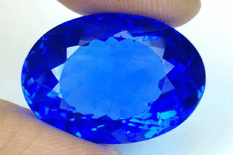 Kashmir Blue Tanzanite Quartz 31.25 carats: Kashmir Blue Tanzanite Quartz....31.25 carats.....Hydro lab treatment.
