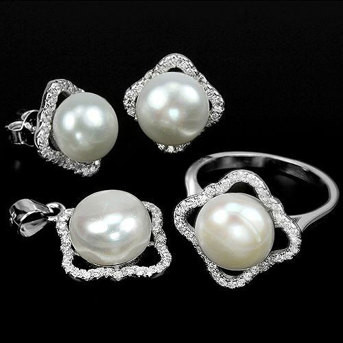 Natural Japanese Pearl Jewelry Set (1 of 3)