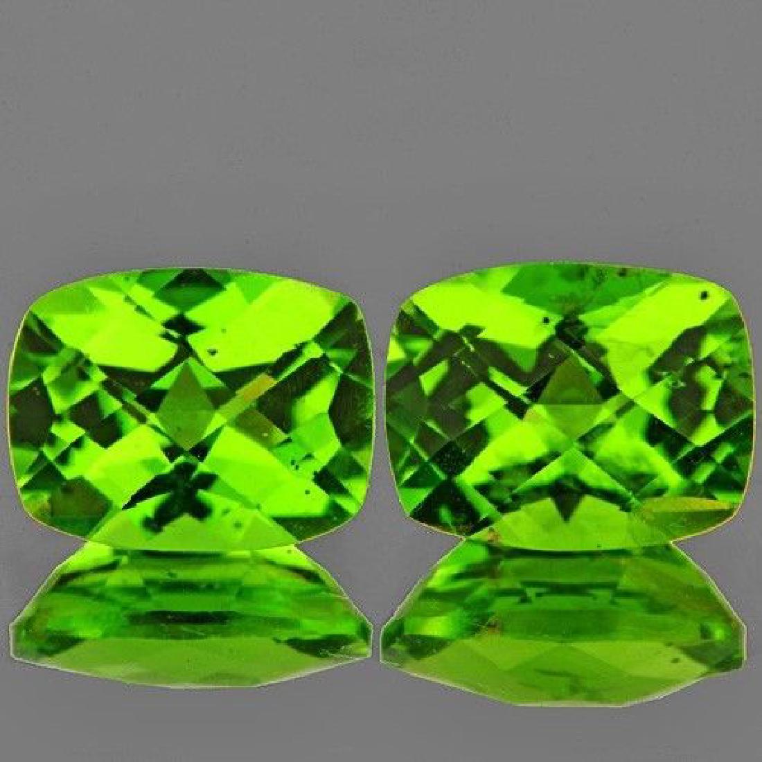 Natural Peridot Pair 4.70 cts - VVS (1 of 1)
