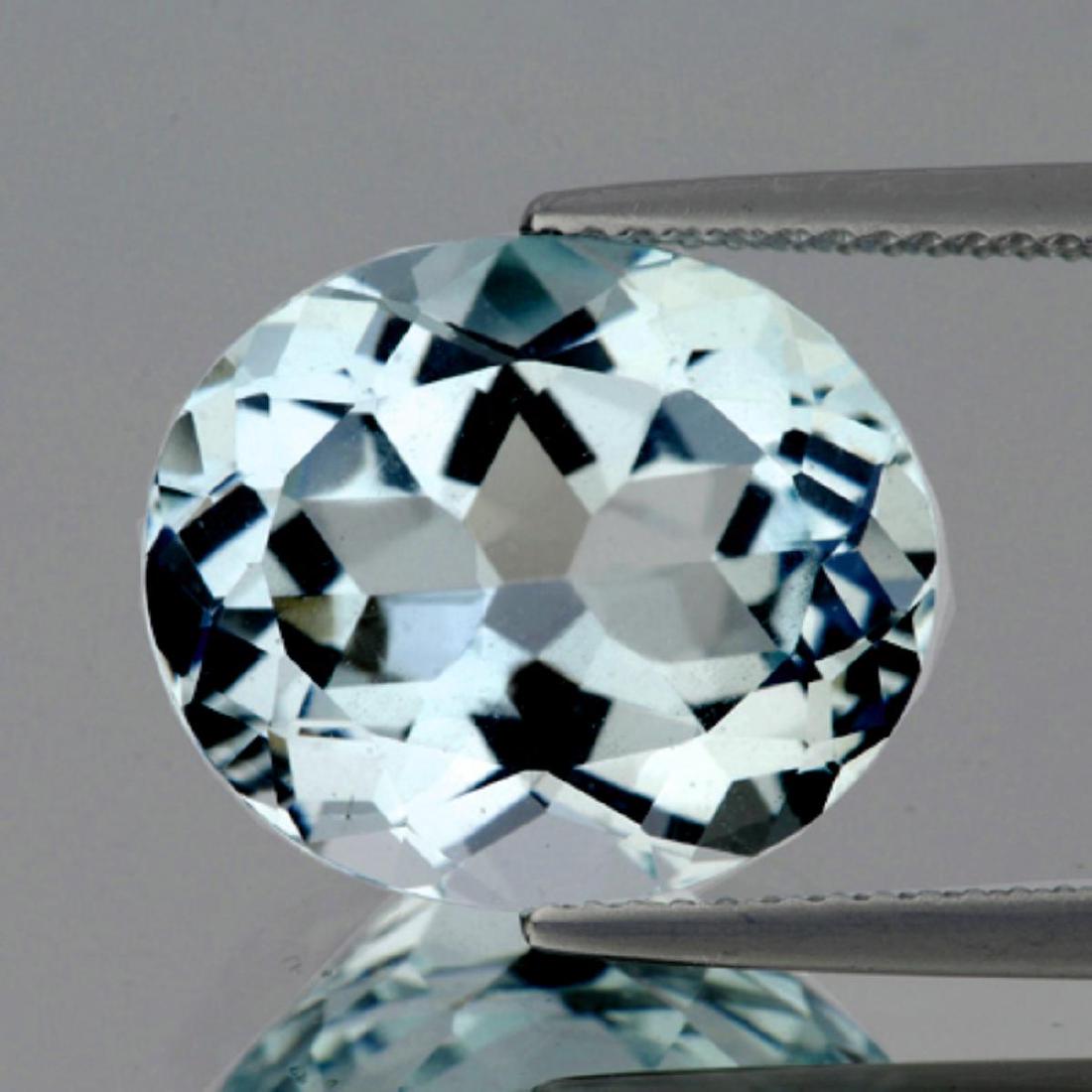 Natural Light Sky Blue Aquamarine 3.57 Ct - VVS: Natural Aquamarine WEIGHT : 3.57 cts; SHAPE : Oval SIZE ( L x W x D ) : 12.08 x 10.06 x 5.53 mm QUANTITY : 1 pieces COLOR : Sky Blue CLARITY : Flawless-VVS1 ORIGIN : Santa Maria de Itabira HARDNESS : 