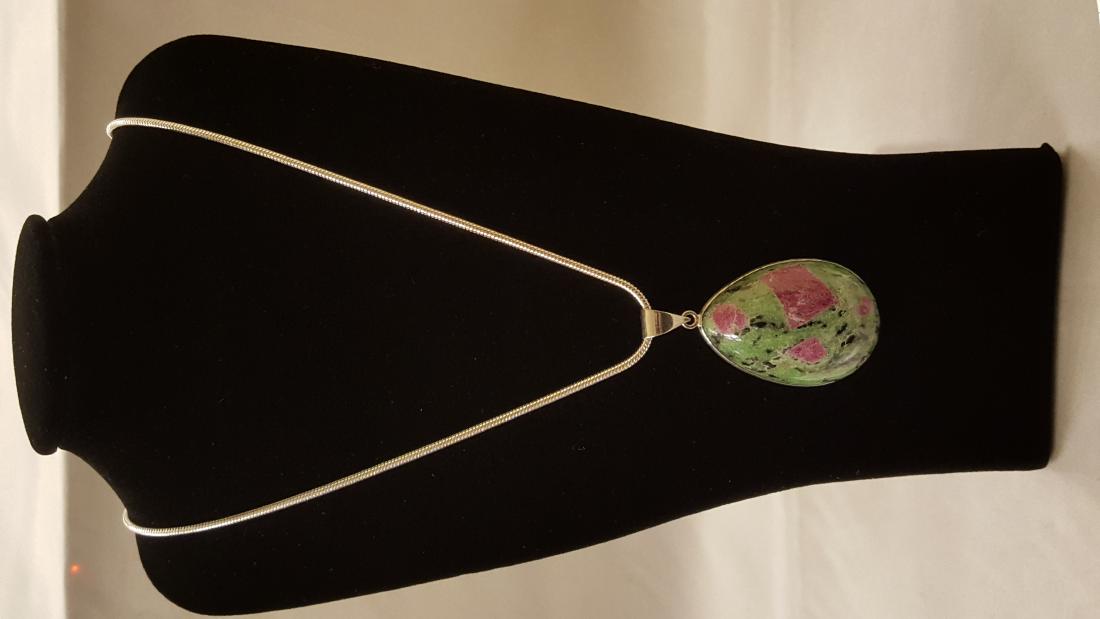 GORGEOUS RARE 100 % NATURAL RUBY ZOISITE PENDANT (1 of 5)