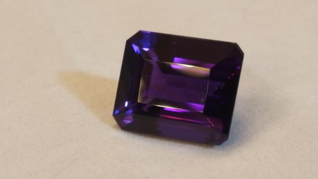 AWESOME 26.80 CT NATURAL ROYAL PURPLE AMETHYST (1 of 4)