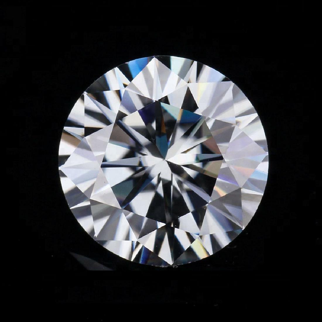 SPARKLING 8.5 CT ROUND CUT DIAMOND (1 of 2)