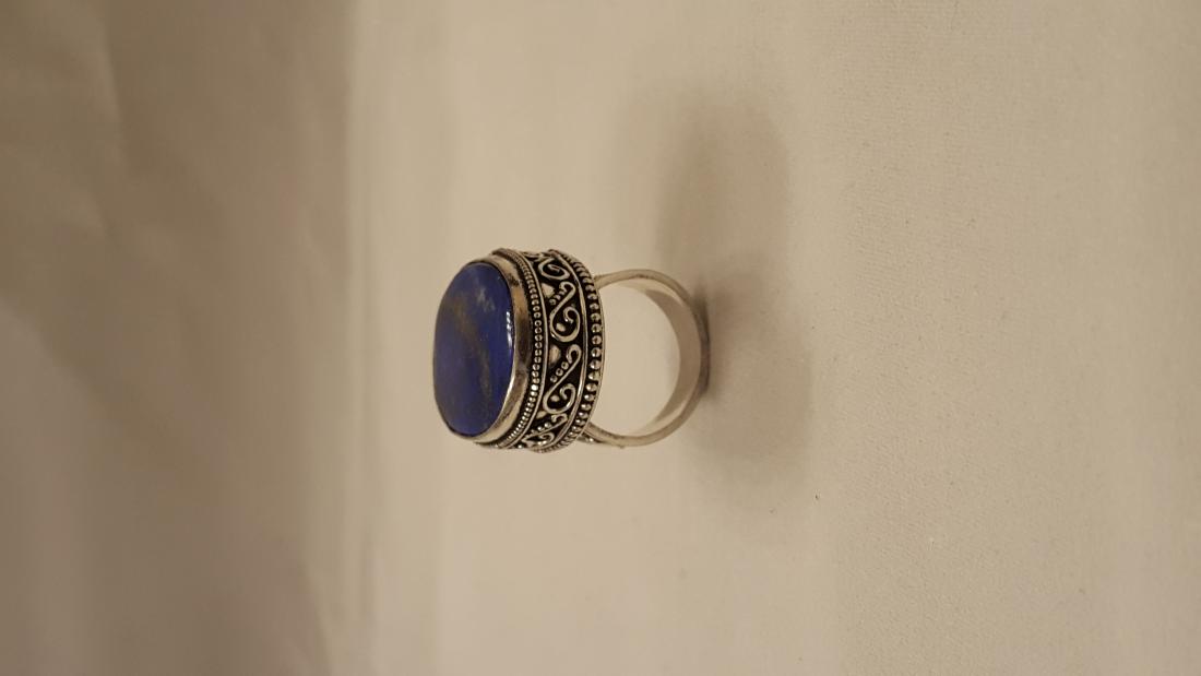 GORGEOUS 16.75 CT BLUE LAPIS LAZULI RING. (1 of 5)