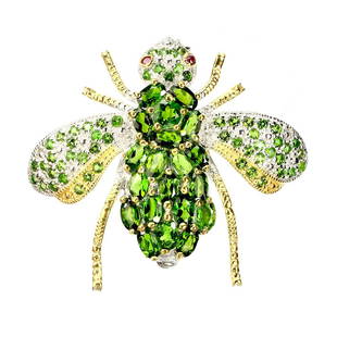 Natural Ruby & Oval Green Chrome Diopside Bee Brooch: 925 STERLING SILVER;PLATE-2-TONE WHITE & YELLOW 14K GOLD;MAIN STONE-CHROME DIOPSIDE;OTHER GEMS-RUBYTOTAL WEIGHT61.64 CT (TOTAL WEIGHT OF SILVER + STONE)DIMENSION* STONE 1.5 TO 5.0 X 3.0 MM. * FACE BRO