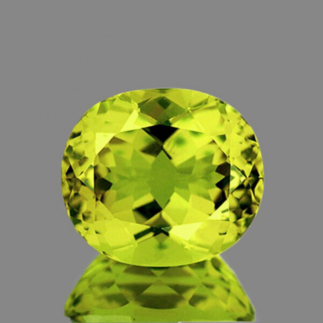 NATURAL GREEN GOLD LEMON QUARTZ 15x13 MM - FL: WEIGHT : 8.82 ctsSTONE NAME : Natural Lemon QuartzSIZE ( L x W x D ) : 15.23 x 13.25 x 7.85 mmCOLOR : Green GoldSHAPE : OvalQUANTITY : 1 pieceLUSTER : ExcellentCLARITY : FLAWLESS - VVS BEST QUALITYHAR