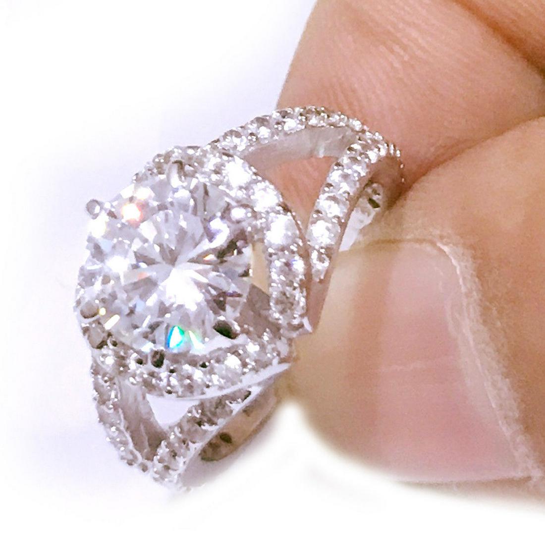 DAZZLING 3 CT CENTER STONE DIAMOND RING (1 of 4)