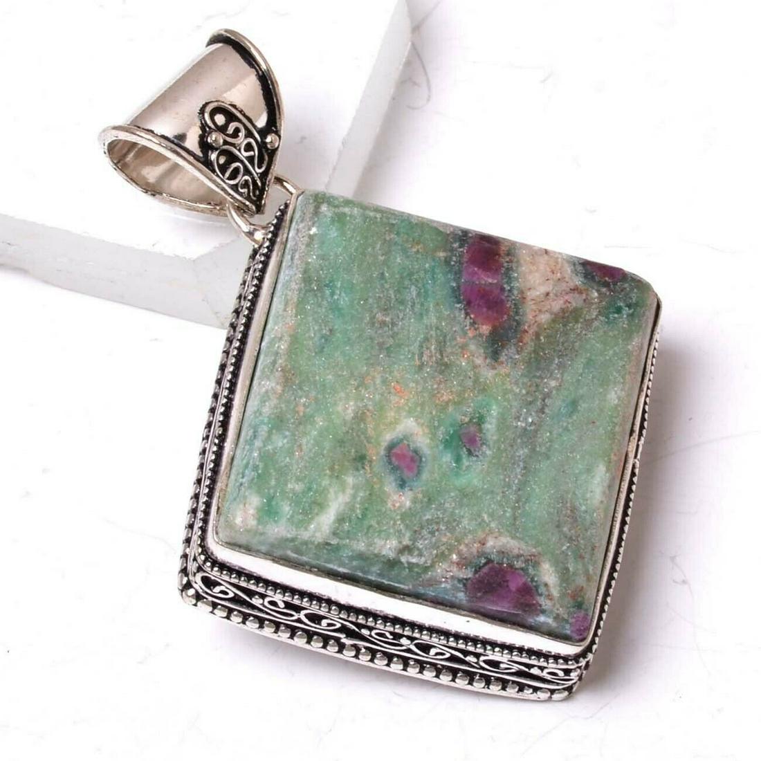 GORGEOUS NATURAL 68 CT RUBY ZOISITE PENDANT (1 of 2)