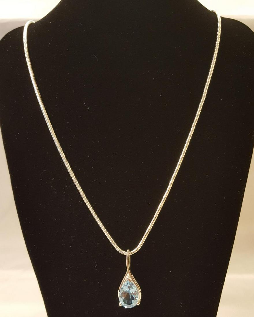 DAZZLING 3.5 CT SKY BLUE TOPAZ. (1 of 6)