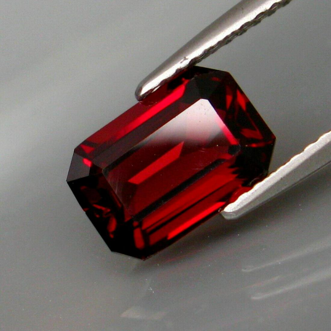 Natural Red Rhodolite Garnet 2.67 Ct (1 of 1)