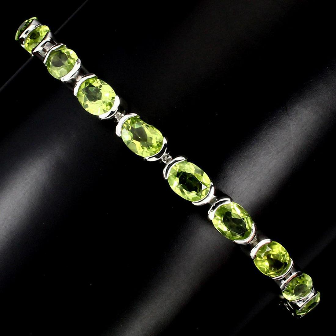 Natural Oval Cut 7x5mm Top Rich Green Peridot Bracelet (1 of 3)